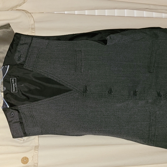 Men's Vest - Picture 3 of 4